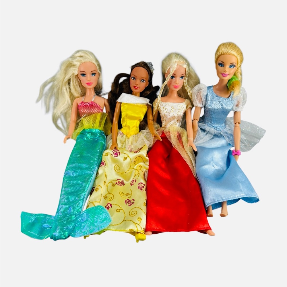 Mattel 2009 Chic Dolls Set Of 4 Barbie Blonde Brunette Mermaid Princess